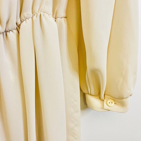 Long Sleeve Vintage Lace Front Cream Dress - Picture 11 of 11